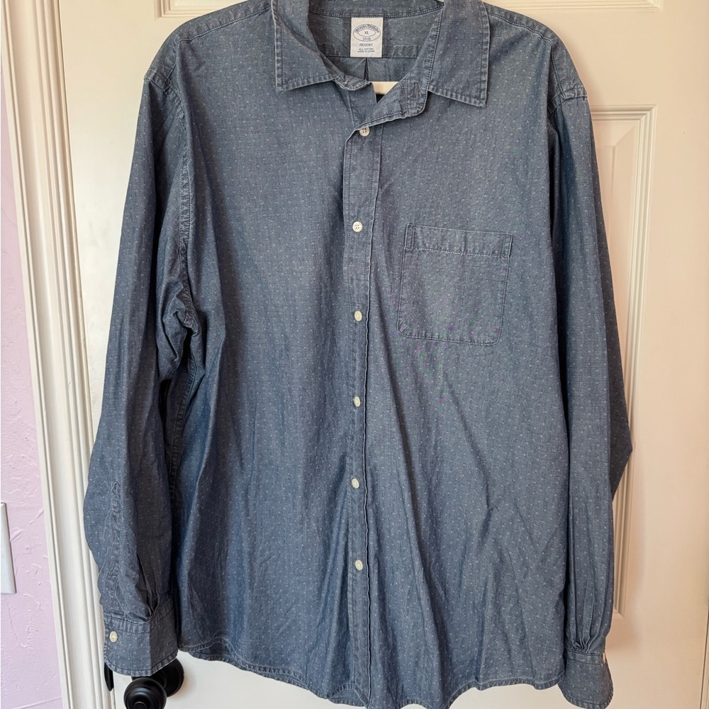 Brooks Brother’s Men's Blue Regent Button-Up Shirt